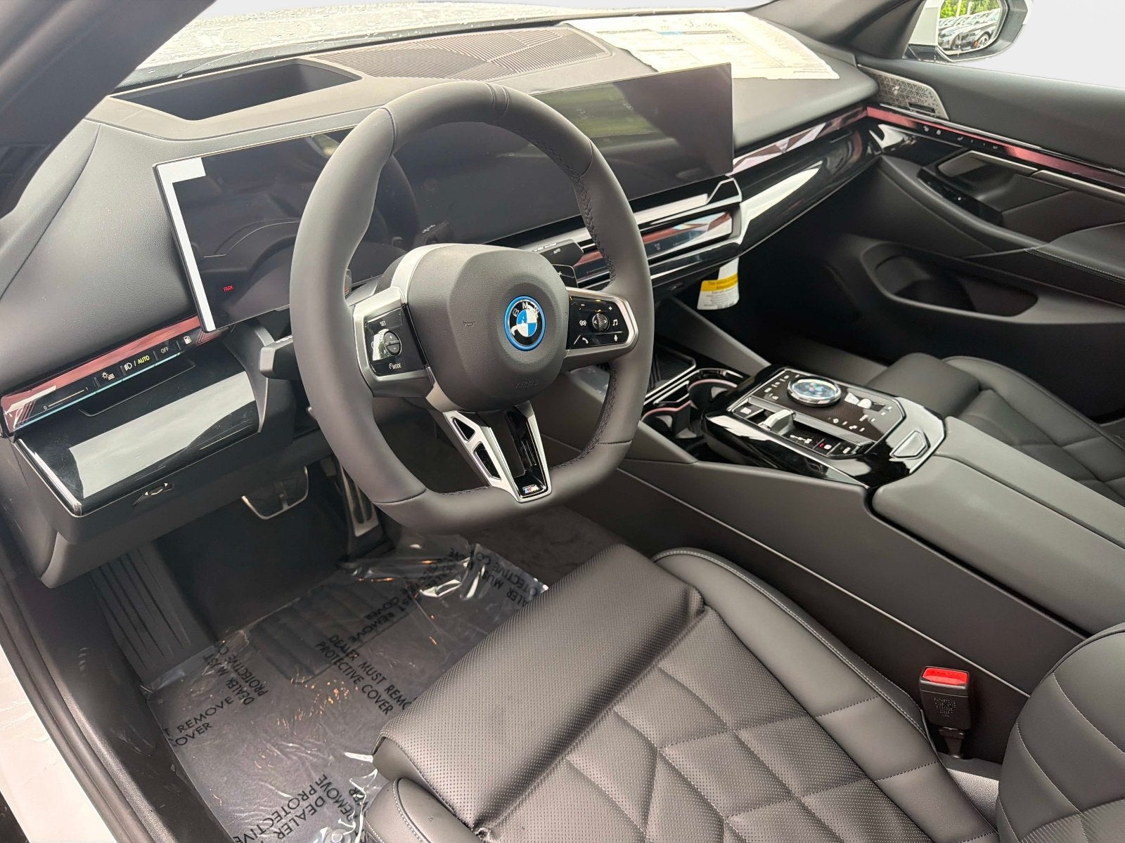 2027 BMW 550e 550e xDrive