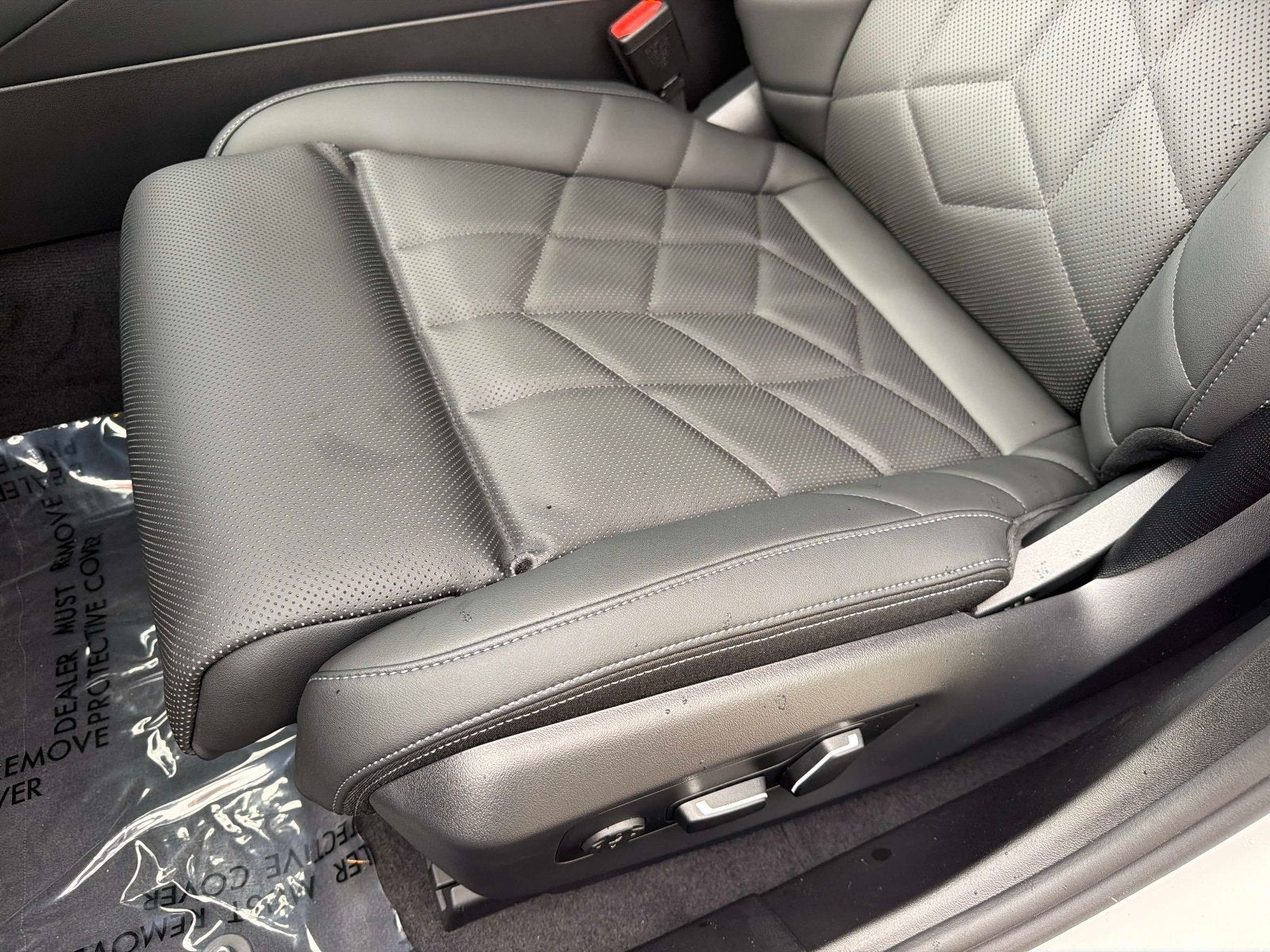2027 BMW 550e 550e xDrive