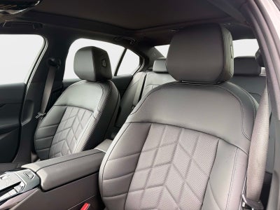 2027 BMW 550e 550e xDrive