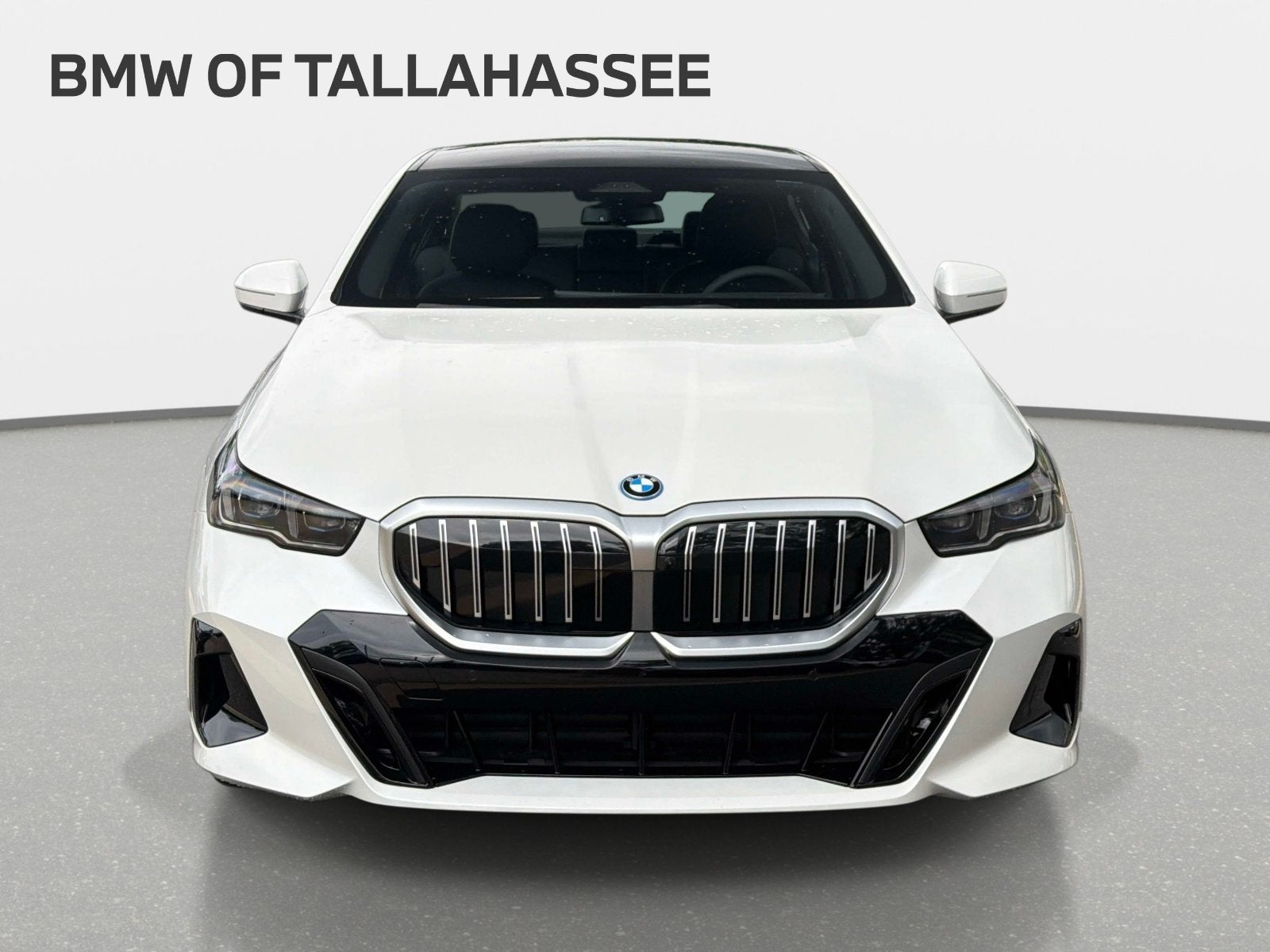 2027 BMW 550e 550e xDrive