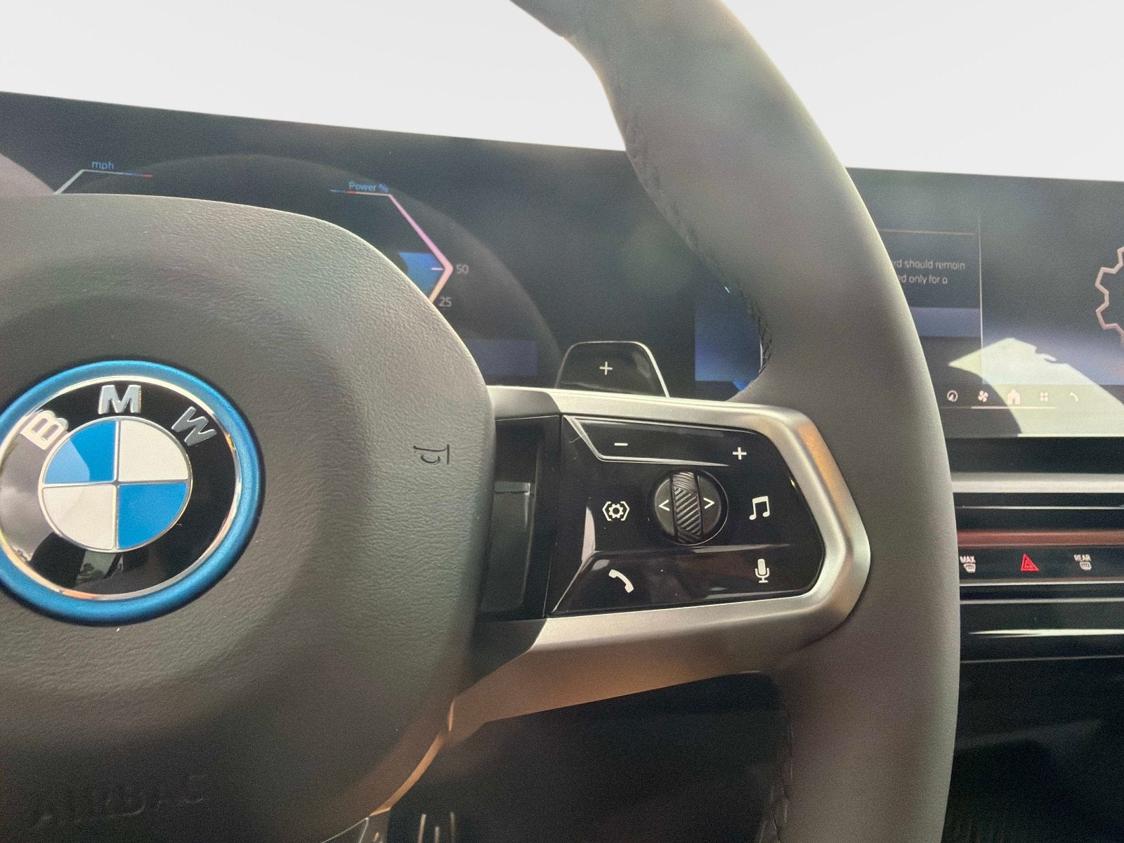 2027 BMW 550e 550e xDrive