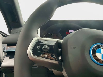 2027 BMW 550e 550e xDrive