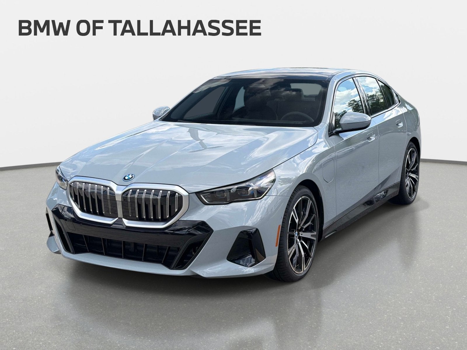 2027 BMW 550e 550e xDrive