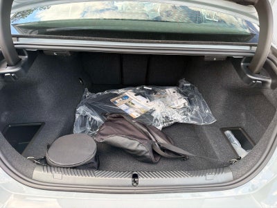 2027 BMW 550e 550e xDrive