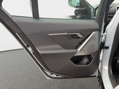 2027 BMW 550e 550e xDrive