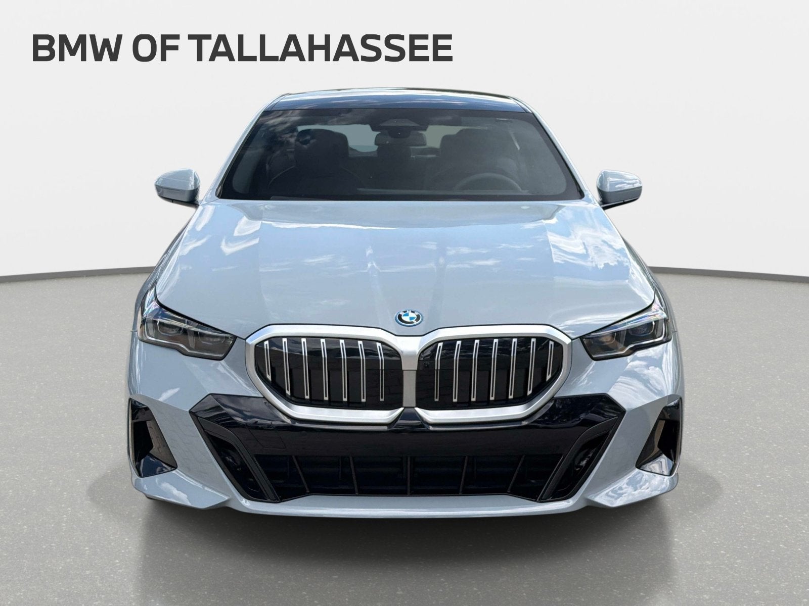 2027 BMW 550e 550e xDrive