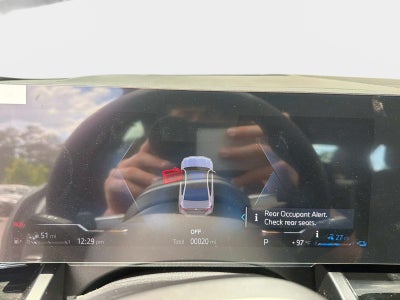 2027 BMW 550e 550e xDrive