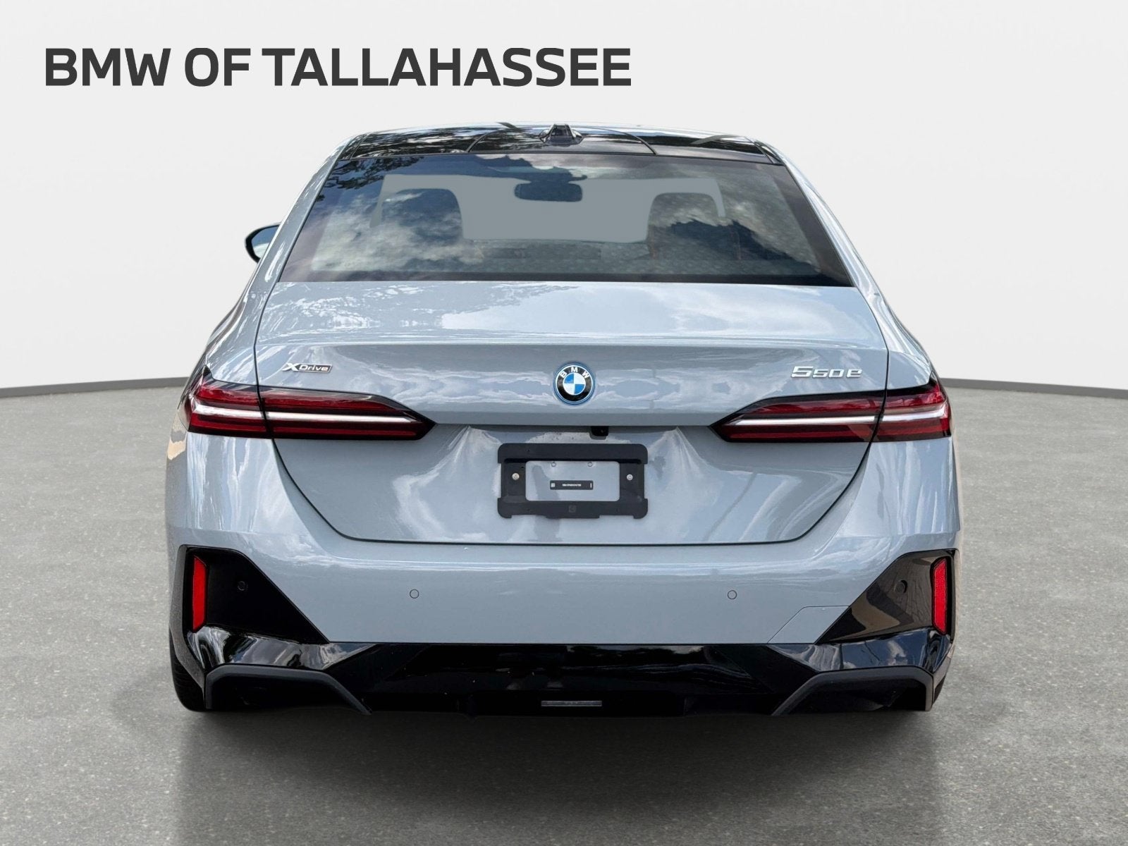 2027 BMW 550e 550e xDrive
