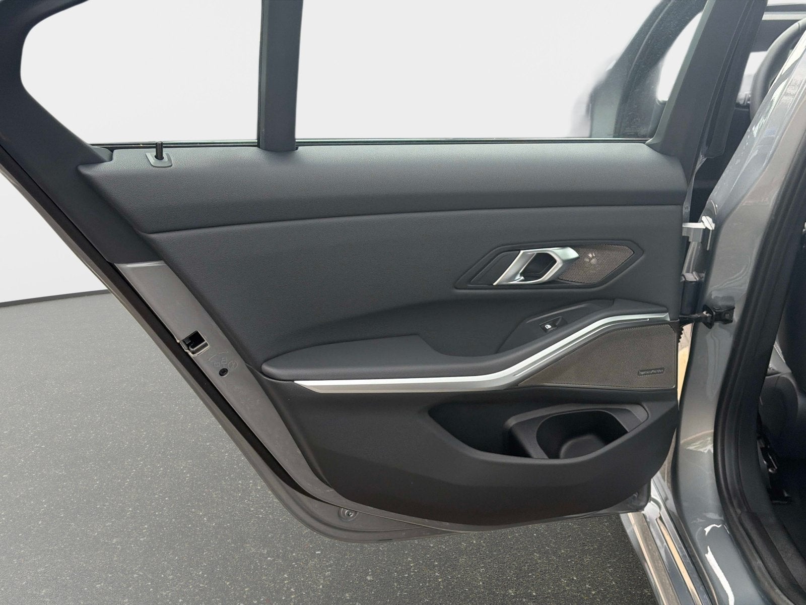 2026 BMW 330i 330i