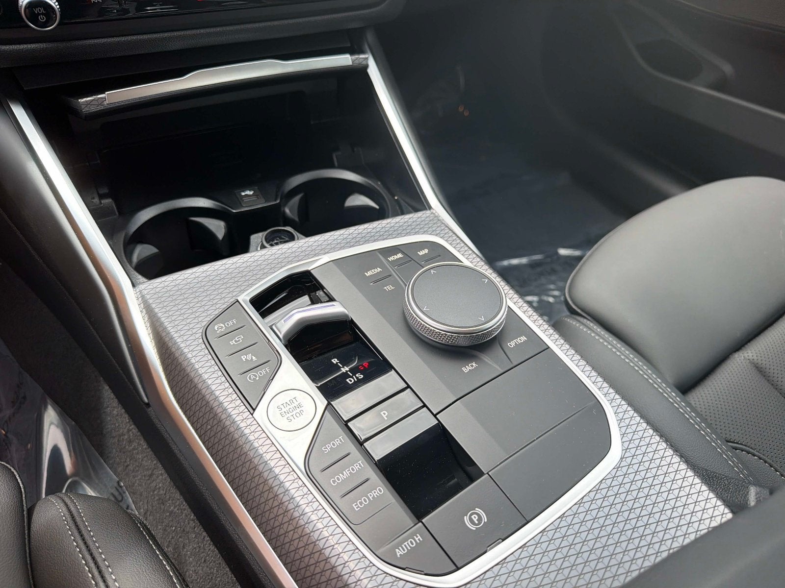 2026 BMW 330i 330i