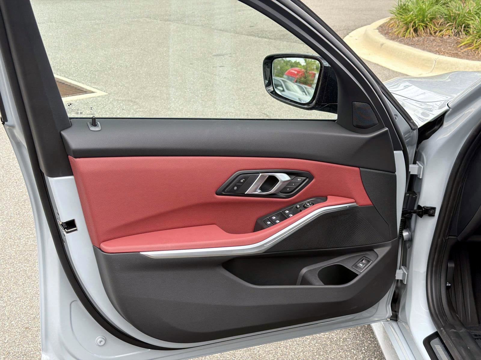 2026 BMW 330i 330i