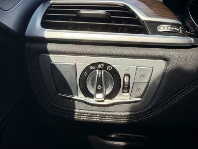 2019 BMW 7 Series 740i
