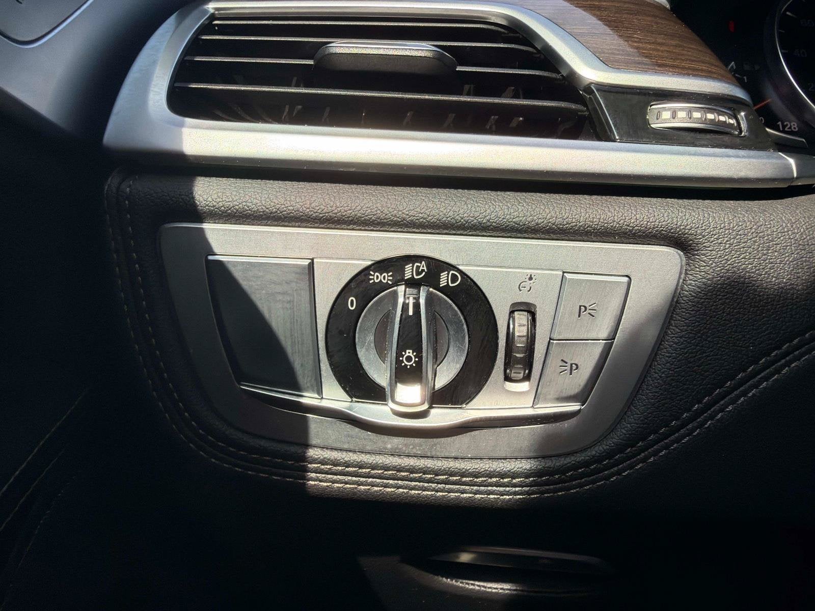2019 BMW 7 Series 740i