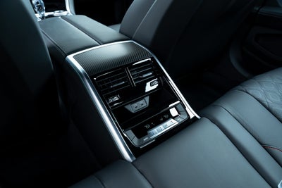 2026 BMW 850i M850i