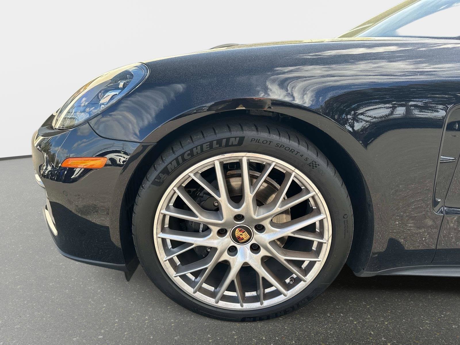 2022 Porsche Panamera Base