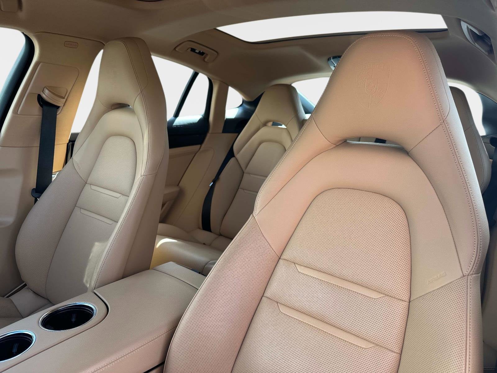 2022 Porsche Panamera Base