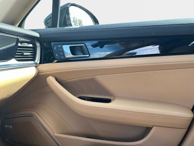 2022 Porsche Panamera Base