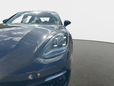 2022 Porsche Panamera Base