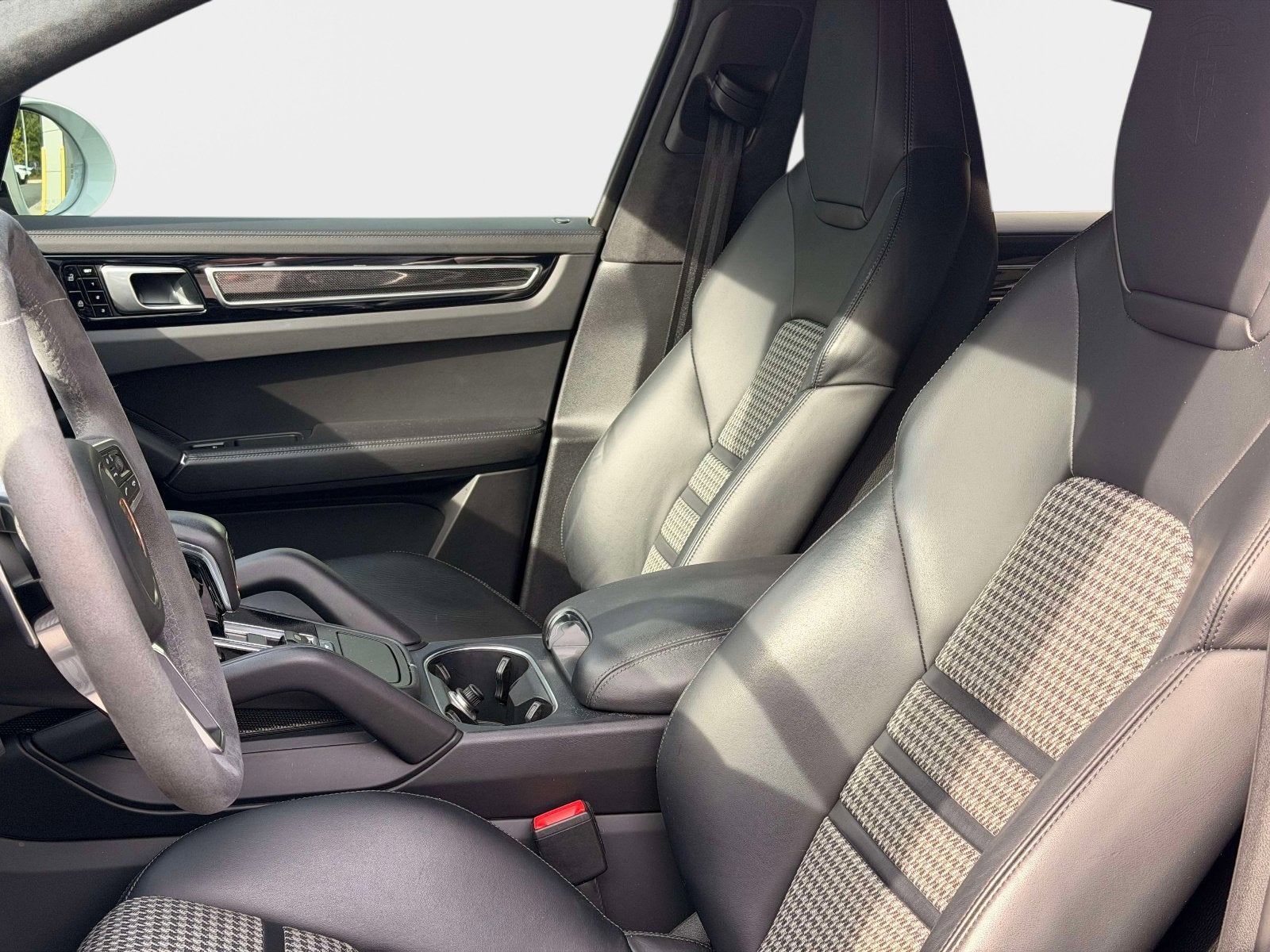 2021 Porsche Cayenne Coupe GTS