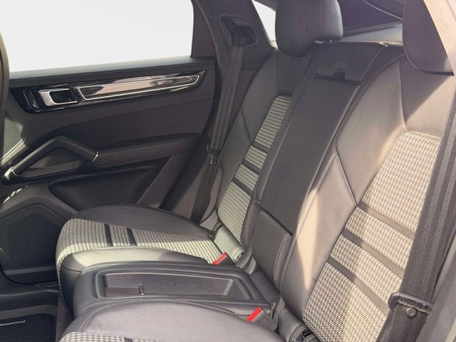2021 Porsche Cayenne Coupe GTS