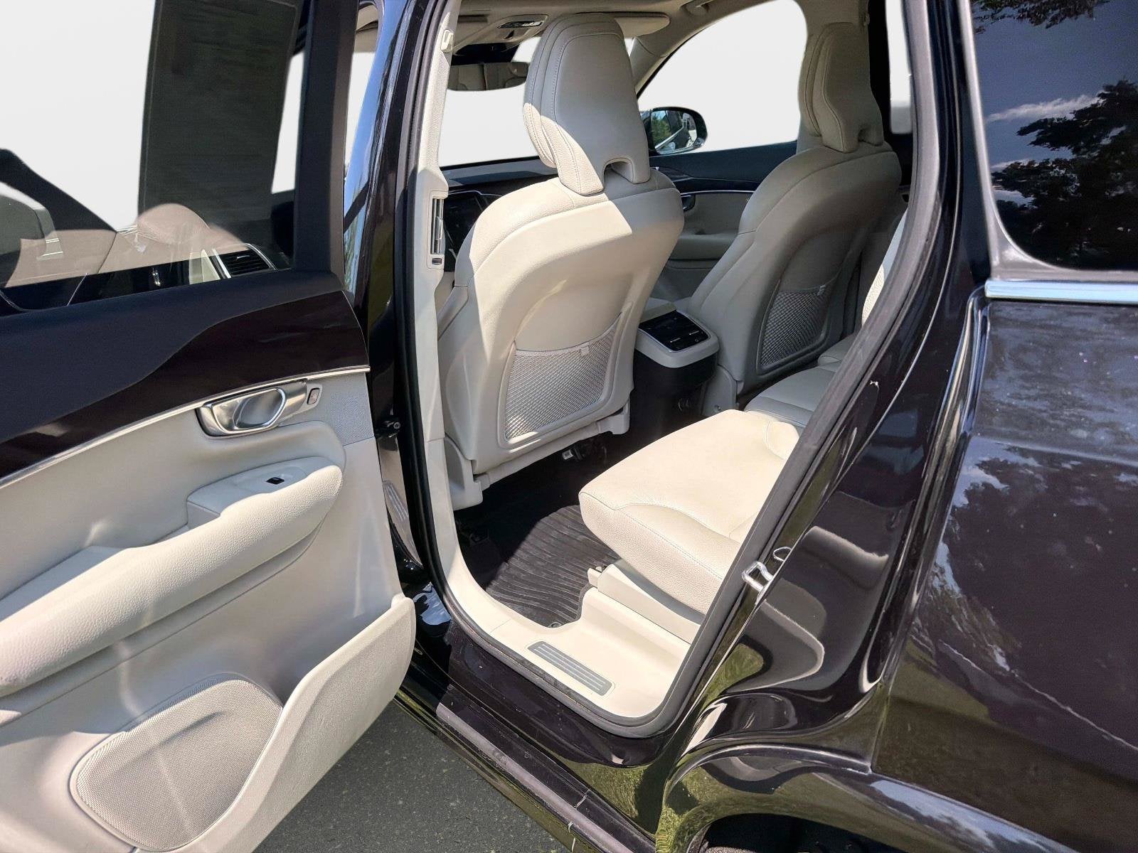 2019 Volvo XC90 T5 Momentum