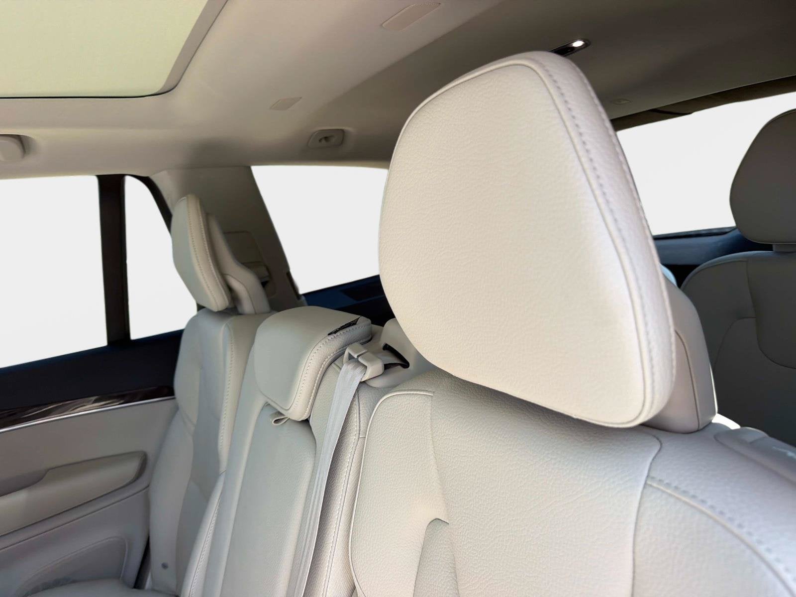 2019 Volvo XC90 T5 Momentum