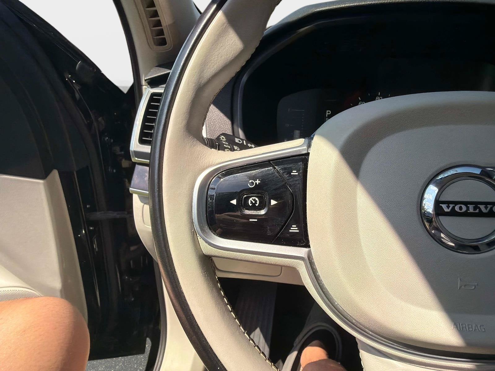 2019 Volvo XC90 T5 Momentum