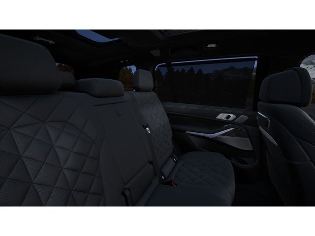 2027 BMW X7 Base
