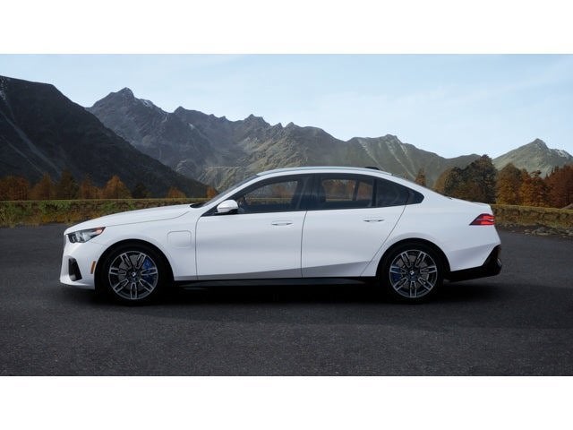 2027 BMW 550e Base