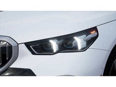 2027 BMW 550e Base