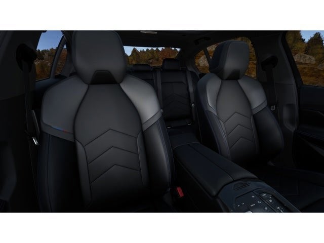 2027 BMW 550e Base