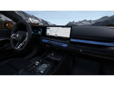 2027 BMW 550e Base