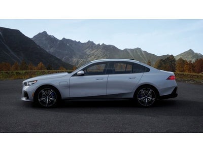 2027 BMW 550e Base