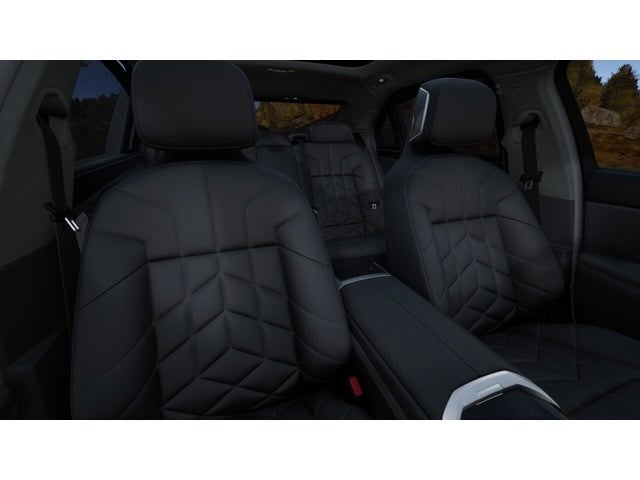 2027 BMW 740i Base