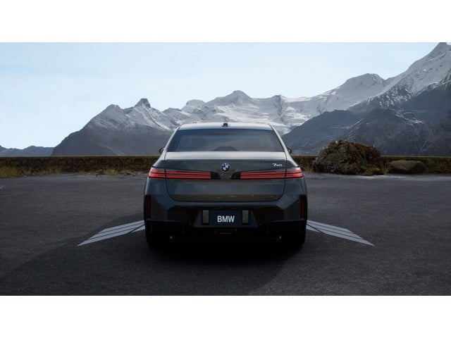 2027 BMW 740i Base
