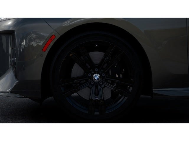 2027 BMW 740i Base