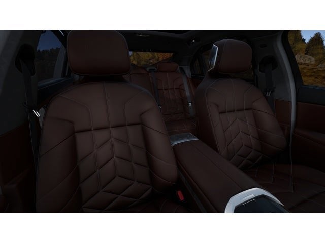 2027 BMW 740i Base