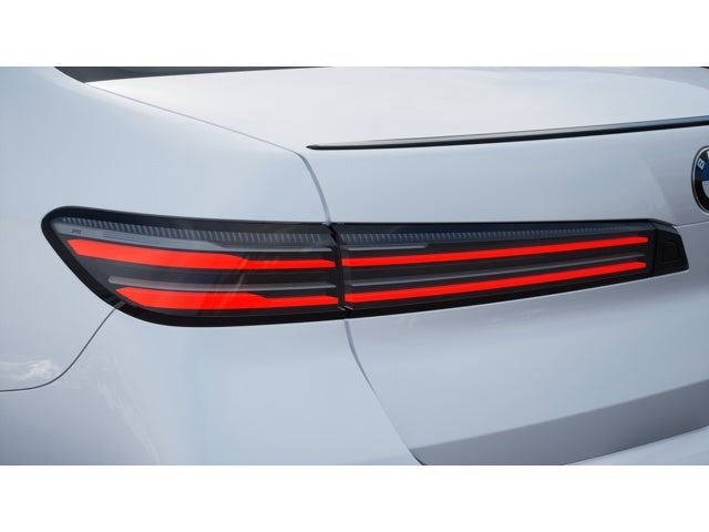 2027 BMW i7 Base