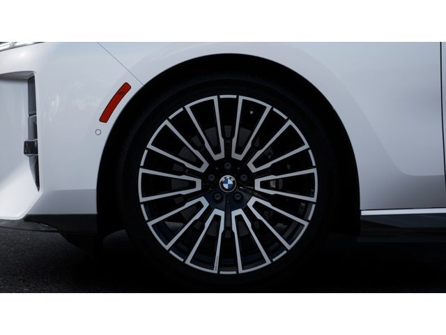 2027 BMW i7 Base