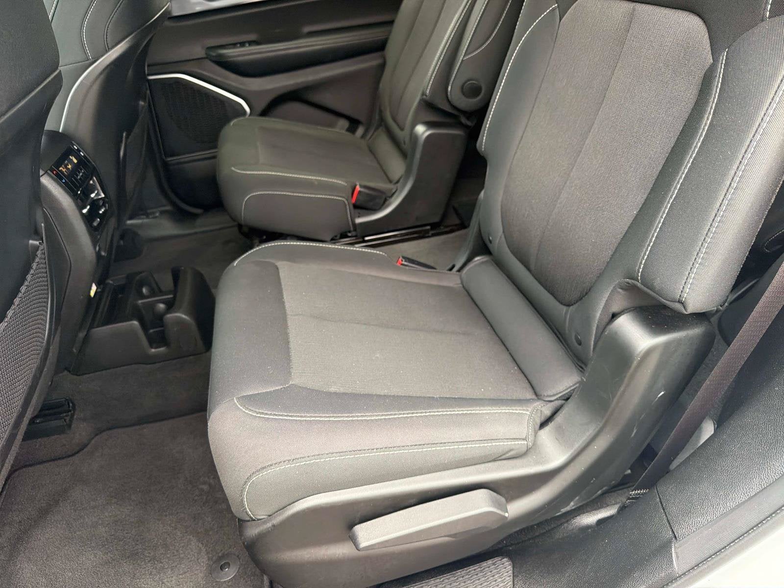 2021 Jeep Grand Cherokee L Laredo