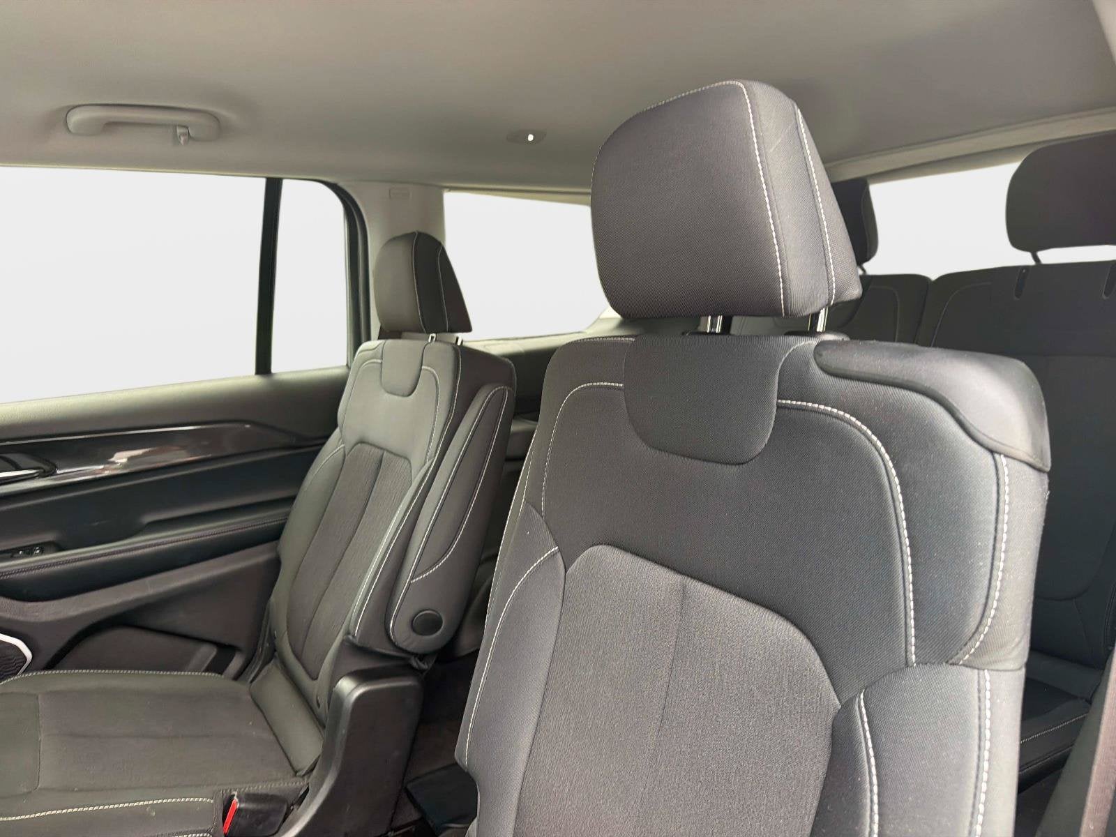 2021 Jeep Grand Cherokee L Laredo