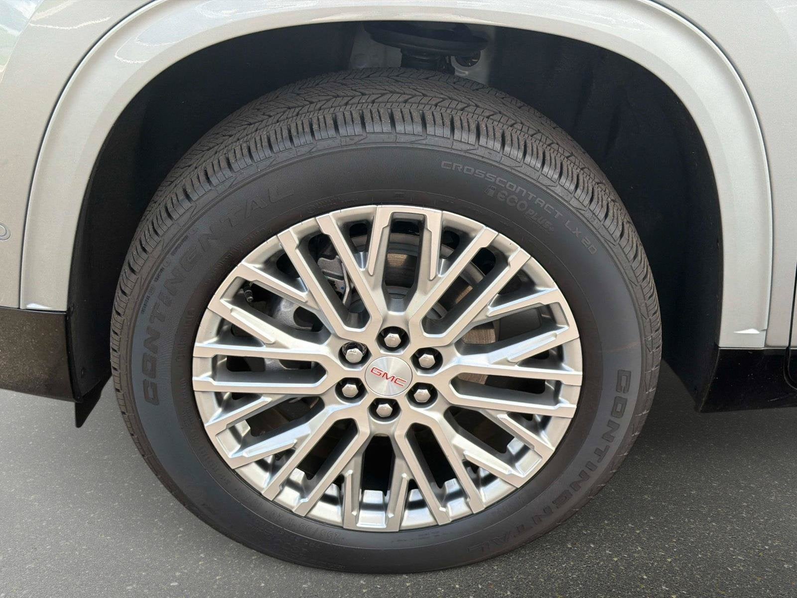2025 GMC Acadia FWD Denali