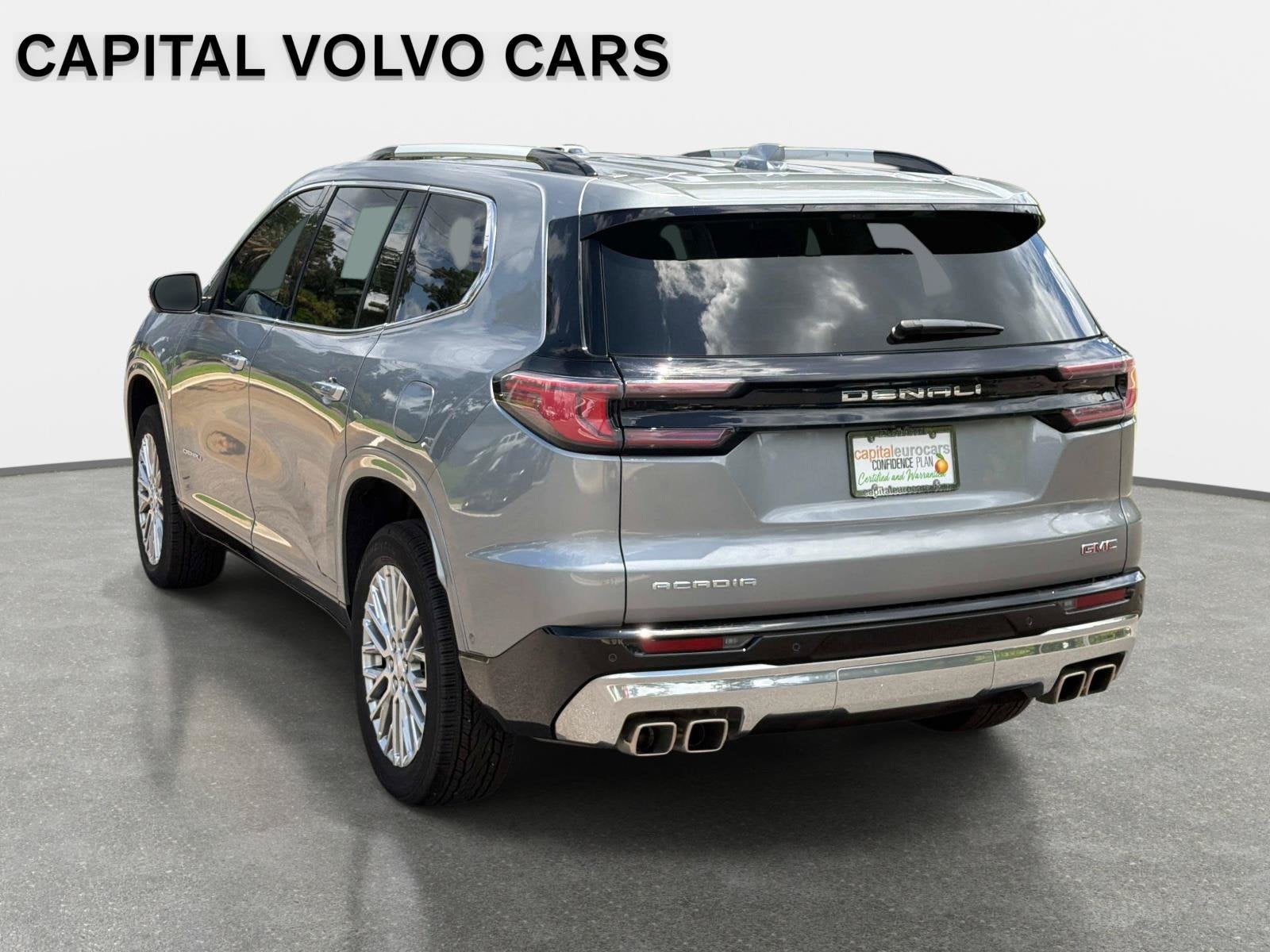 2025 GMC Acadia FWD Denali