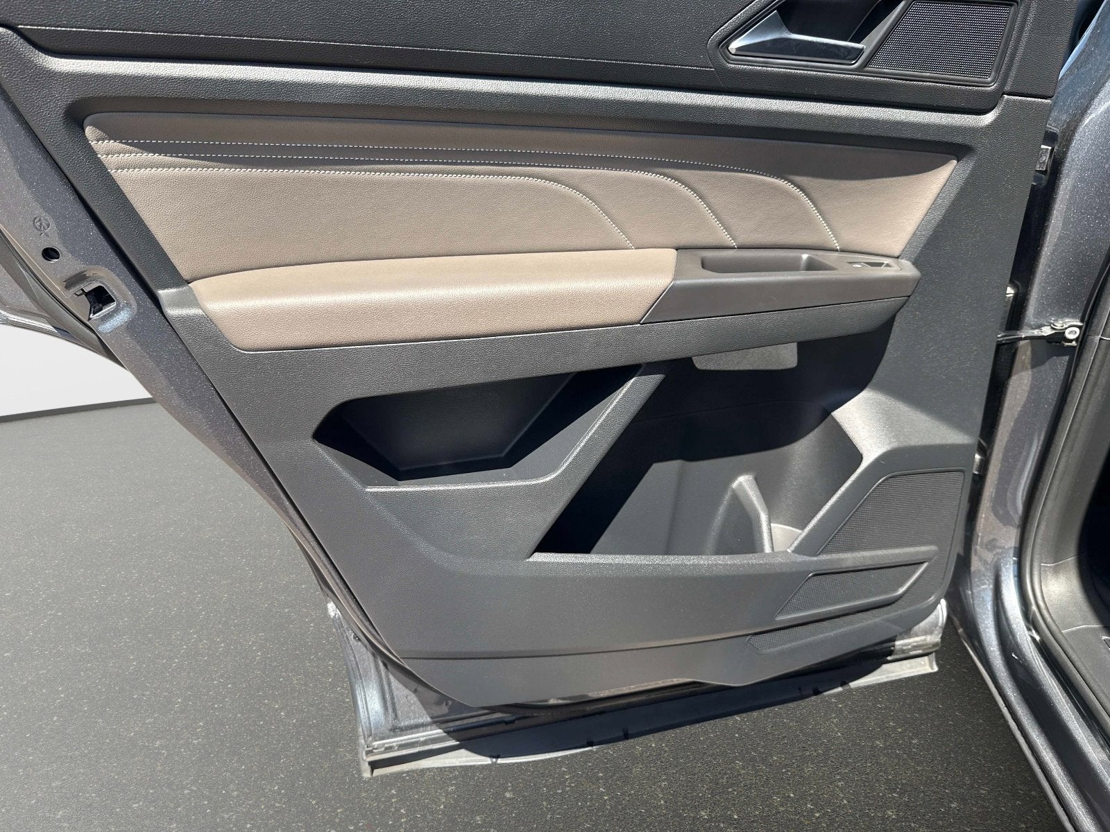 2022 Volkswagen Atlas 2.0T SE