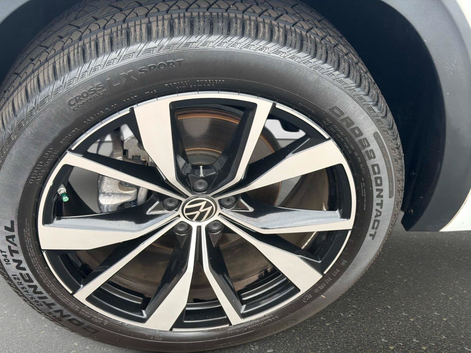 2024 Volkswagen Atlas Cross Sport 2.0T SEL Premium R-Line