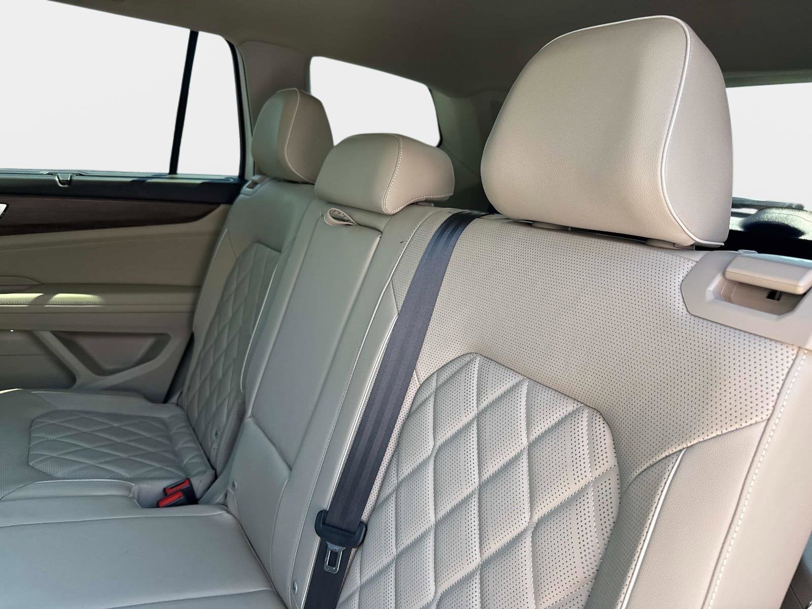 2024 Volkswagen Atlas 2.0T SEL Premium R-Line