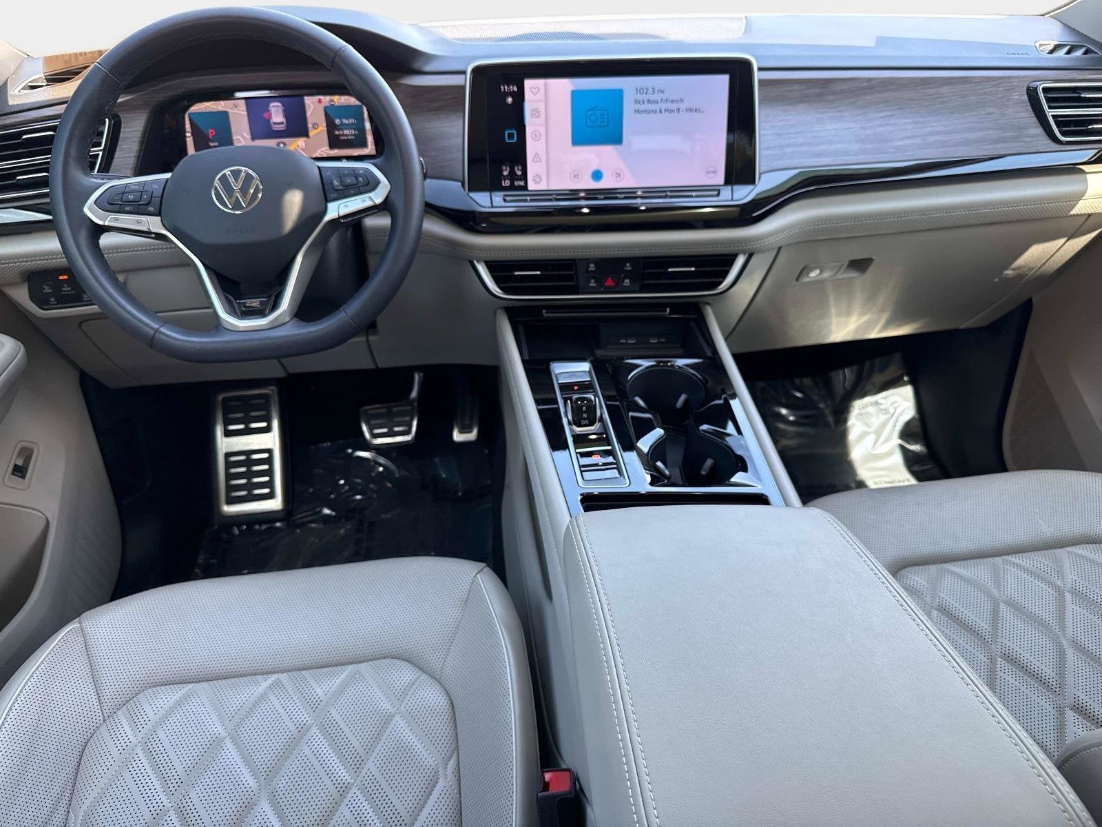 2024 Volkswagen Atlas 2.0T SEL Premium R-Line