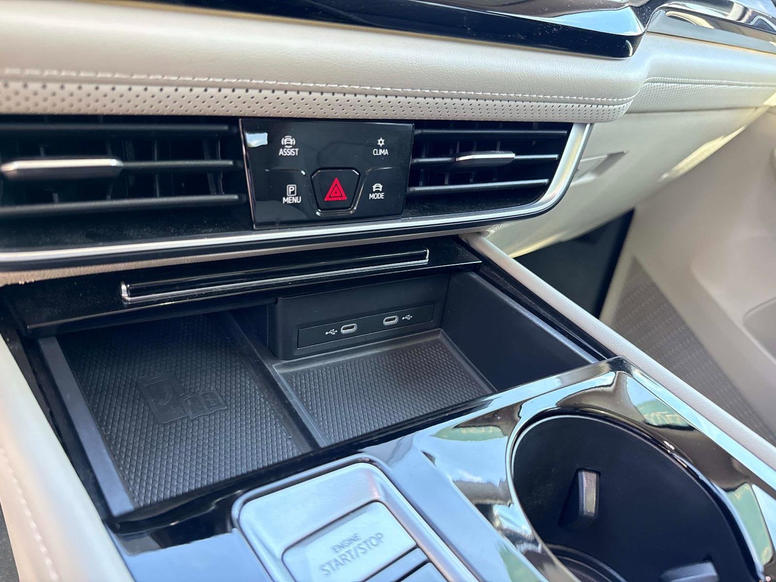 2024 Volkswagen Atlas 2.0T SEL Premium R-Line