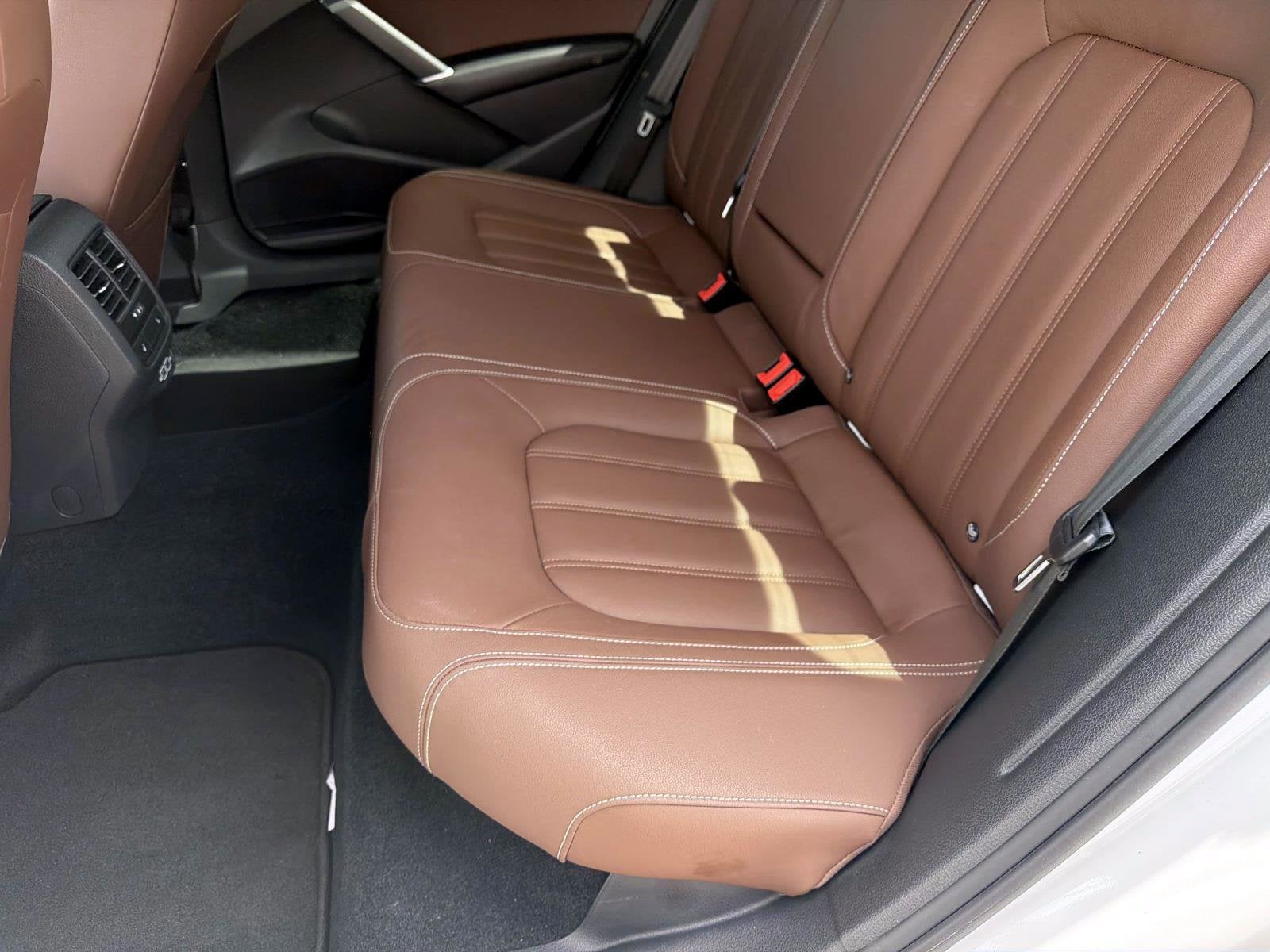 2022 Volkswagen Passat 2.0T Limited Edition