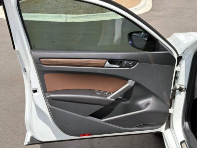 2022 Volkswagen Passat 2.0T Limited Edition